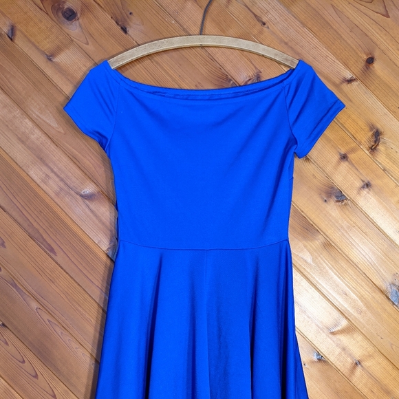 Blue, High-Low Dress - Picture 2 of 7